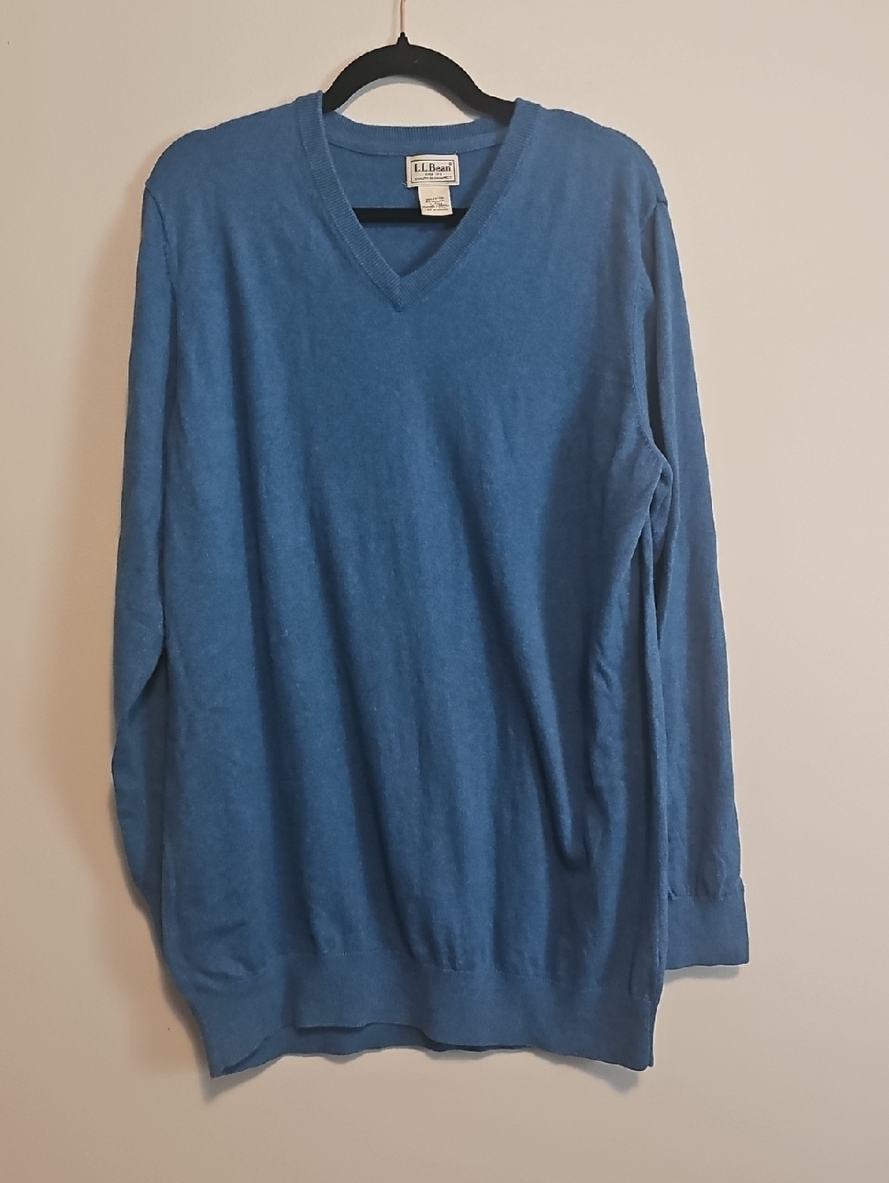 L.L. Bean Men’s V-Neck Sweater in Teal Blue Cotton & Cashmere